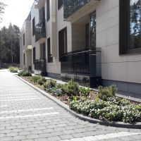 Vēl viena daudzstāvu māja Dzintaros